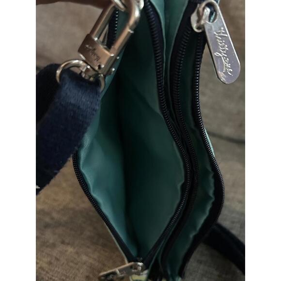 Thirty One Cross Town Crossbody Purse In Sea Stripe Pattern - Picture 7 of 9